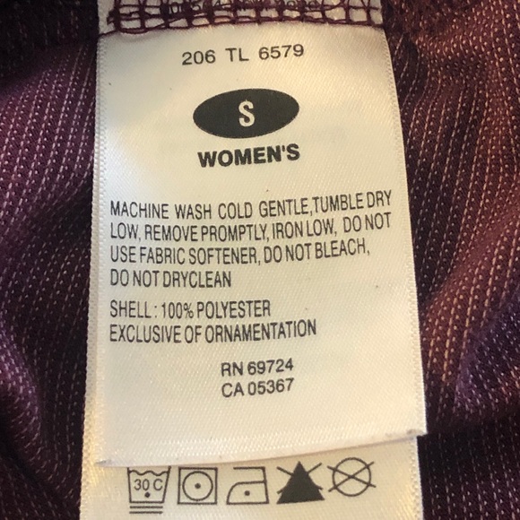 Columbia Titanium 1/4 zip polyester top small - Picture 4 of 5